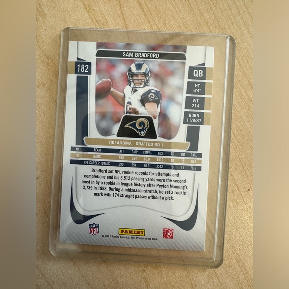 Sam Bradford football cards in great condition. (3) - Picture 7 of 8